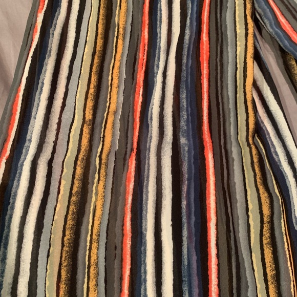 Unique striped jumpsuit - Picture 5 of 10